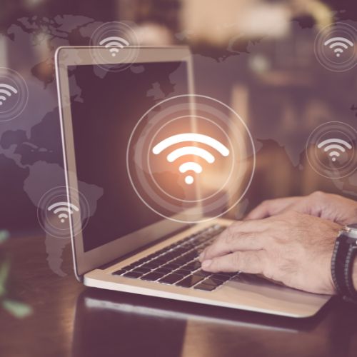 Cómo saber si alguien está conectado a tu WiFi y cómo proteger tu cámara de vigilancia