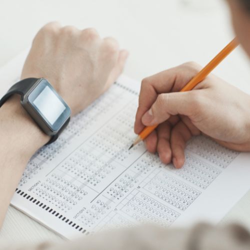 Cómo grabar un examen oral, oposición o entrevista con una grabadora espía